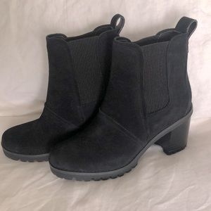 UGG Waterproof Hazel Women’s SuedeBlock Heel Chelsea Boot